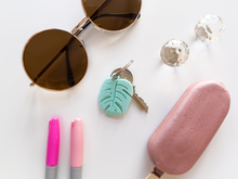 Cargar imagen en el visor de la galería, Monstera Deliciosa - Mint