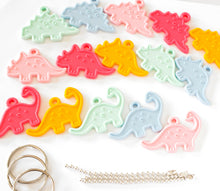 Cargar imagen en el visor de la galería, Charms y/o Letras Personalizados - Keychain (Dos, Tres o Cuatro)