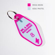 Cargar imagen en el visor de la galería, Multicolor! Keychain Personalizado en Dos Colores