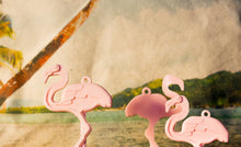 Cargar imagen en el visor de la galería, Flamenco Domingo Pink Keychain