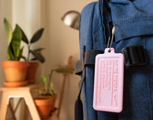 Cargar imagen en el visor de la galería, TravelPass - Bagtag XL 10cm Personalizado